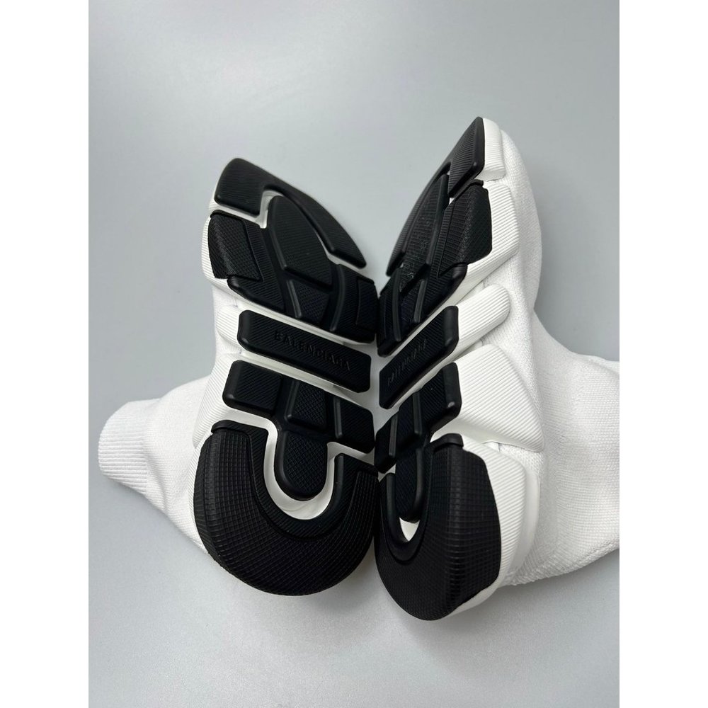 Balenciaga Speed 2.0 Sock Sneakers White Women’s EU 35/US 5 $995 - Picture 6 of 9